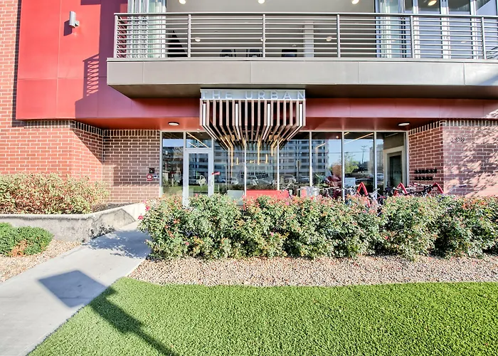 The Urban Hotel *